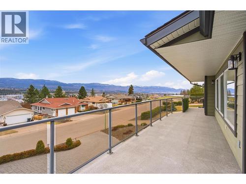 2218 Omineca Place, Kelowna, BC 