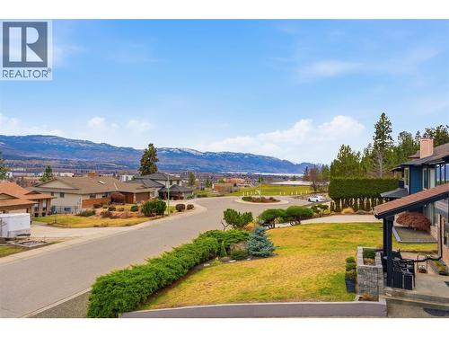 2218 Omineca Place, Kelowna, BC 