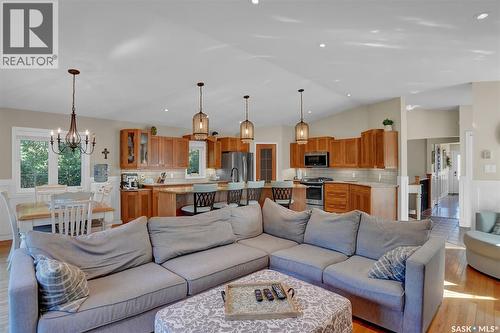 1616 Marshal Crescent, Moose Jaw, SK 