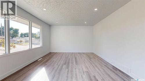 1020 9Th Avenue E, Regina, SK 