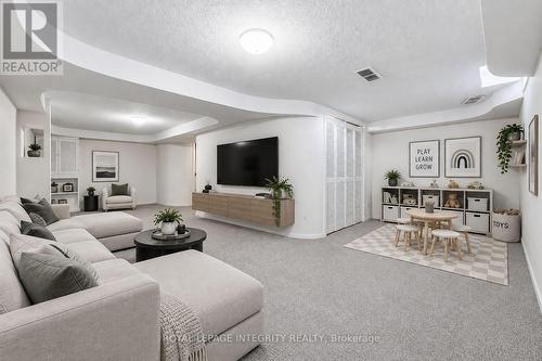 909 Lawnsberry Drive, Ottawa, ON 