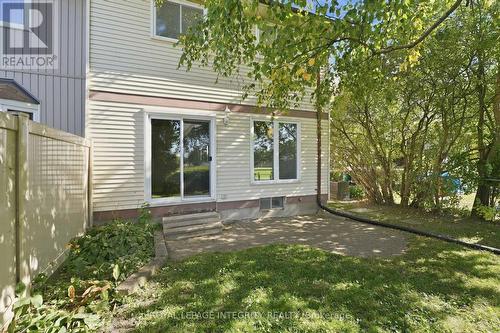 909 Lawnsberry Drive, Ottawa, ON 