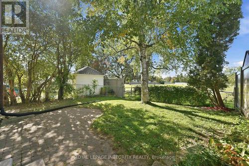 909 Lawnsberry Drive, Ottawa, ON 