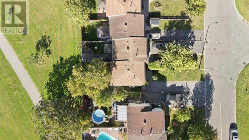909 Lawnsberry Drive, Ottawa, ON 