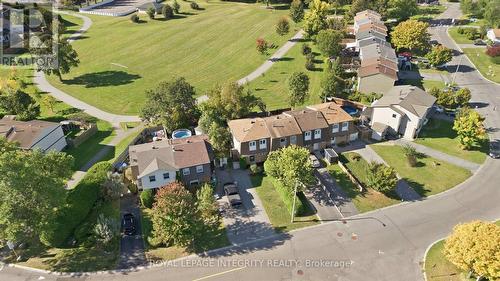 909 Lawnsberry Drive, Ottawa, ON 