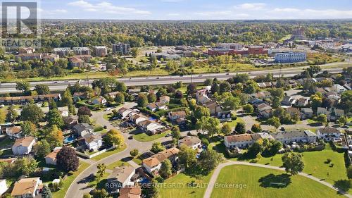 909 Lawnsberry Drive, Ottawa, ON 