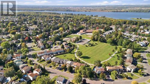 909 Lawnsberry Drive, Ottawa, ON 