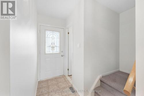 909 Lawnsberry Drive, Ottawa, ON 