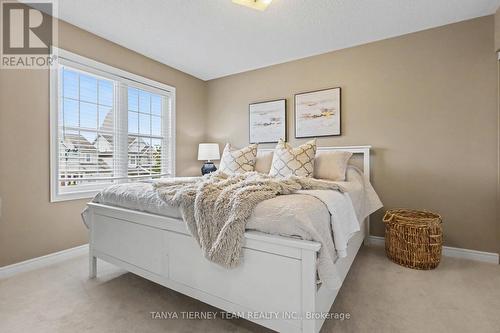 96 Mildenhall Place, Whitby, ON 