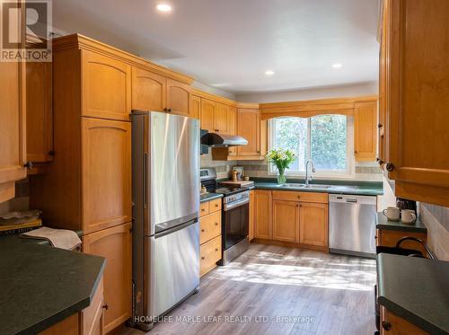 12 Giles Court, Whitby, ON 