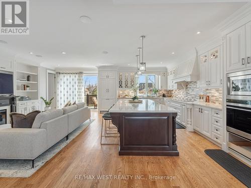 5 Paula Boulevard, Toronto, ON 