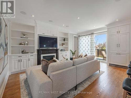 5 Paula Boulevard, Toronto, ON 