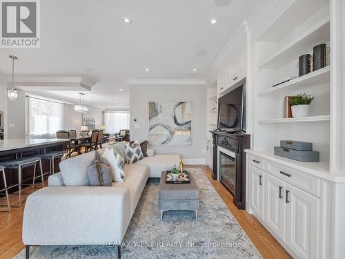 5 Paula Boulevard, Toronto, ON 