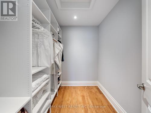5 Paula Boulevard, Toronto, ON 