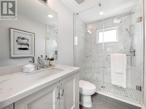 5 Paula Boulevard, Toronto, ON 