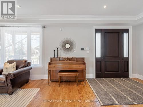 5 Paula Boulevard, Toronto, ON 