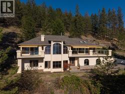 4632 / 4624 Minto Street Peachland, BC V0H 1X4