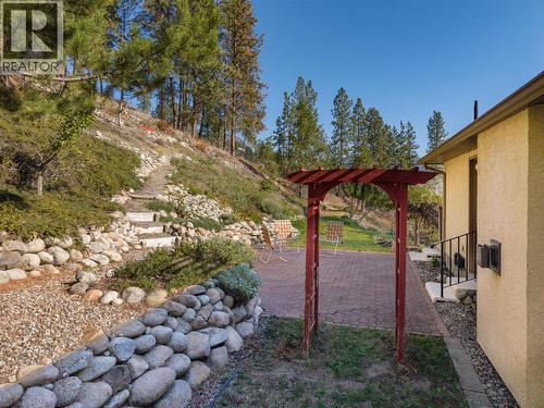 Backyard patio - 4632 / 4624 Minto Street, Peachland, BC 