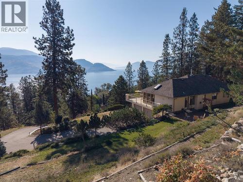 Outstanding views! - 4632 / 4624 Minto Street, Peachland, BC 