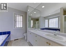 Primary Ensuite - dual vanities, soaker tub and shower - 