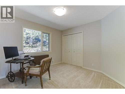 Second bedroom on the upper level - 4632 / 4624 Minto Street, Peachland, BC 