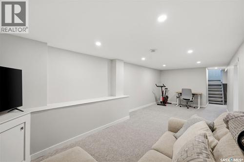 704 Mcpherson Avenue, Saskatoon, SK 