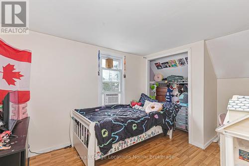 Generous size bedrooms - 7440 Highway # 26 Highway, Clearview (Stayner), ON 