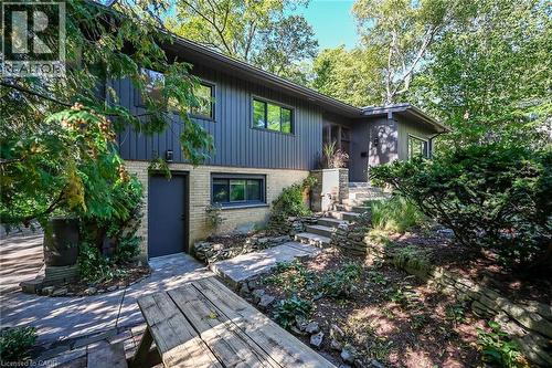 2 Helen Street, Dundas, ON 