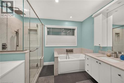 2 Helen Street, Dundas, ON 