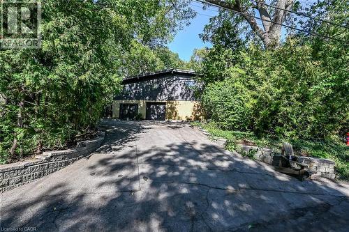 2 Helen Street, Dundas, ON 