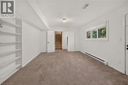 Or another bedrrom. Has its own entrance - 