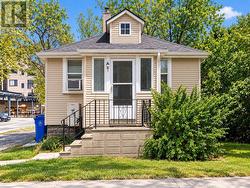 567 GRANBY PLACE Newmarket, ON L3Y 2J6
