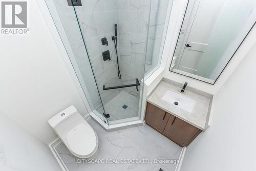 954 Fourth Street, Mississauga, ON - Indoor Photo Showing Bathroom