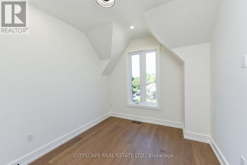 954 Fourth Street, Mississauga, ON - Indoor Photo Showing Other Room