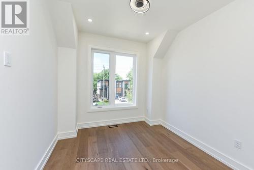 956 Fourth Street, Mississauga, ON - Indoor Photo Showing Other Room