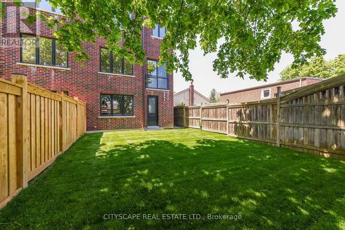 956 Fourth Street, Mississauga, ON - Outdoor