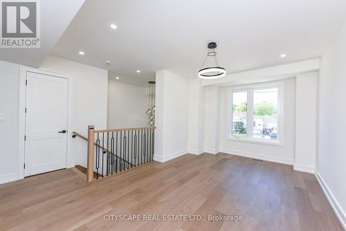 956 Fourth Street, Mississauga, ON - Indoor Photo Showing Other Room