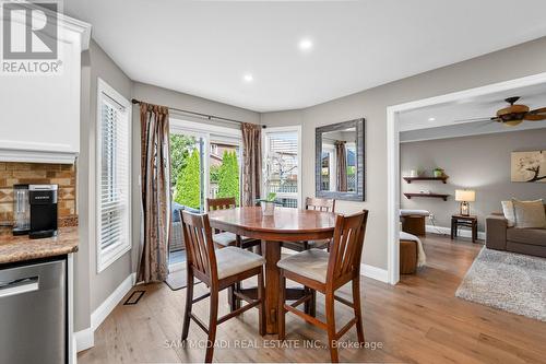 2191 Coldwater Street, Burlington, ON - Indoor Photo Showing Dining Room