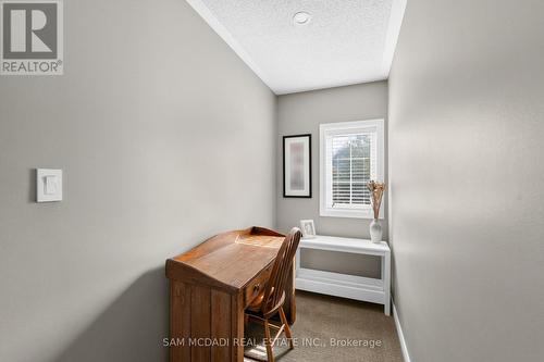 2191 Coldwater Street, Burlington, ON - Indoor Photo Showing Other Room