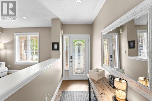 2191 Coldwater Street, Burlington, ON - Indoor