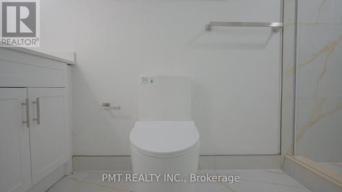 143 Elgin Crescent, Waterloo, ON - Indoor Photo Showing Bathroom