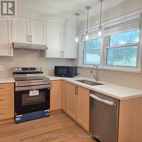 143 Elgin Crescent, Waterloo, ON 