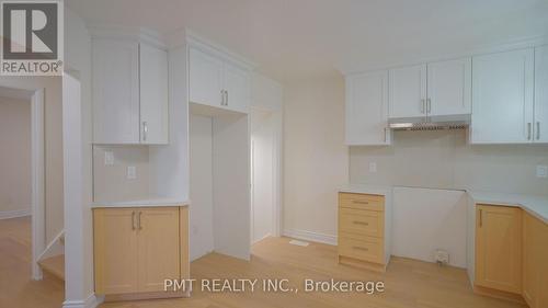 143 Elgin Crescent, Waterloo, ON - Indoor