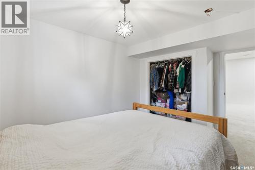 1813 Cameron Avenue, Saskatoon, SK - Indoor Photo Showing Bedroom