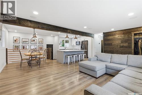 1813 Cameron Avenue, Saskatoon, SK - Indoor Photo Showing Living Room