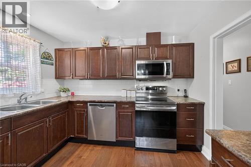 89 Wise Crescent, Hamilton, ON - Indoor Photo Showing Kitchen With Double Sink