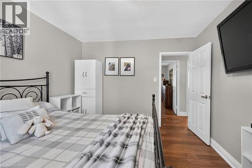 89 Wise Crescent, Hamilton, ON - Indoor Photo Showing Bedroom