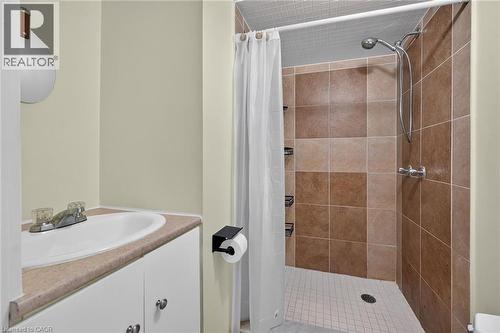 89 Wise Crescent, Hamilton, ON - Indoor Photo Showing Bathroom