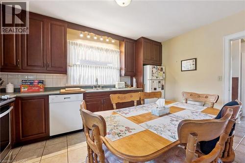 1873 Main Street E, Hamilton, ON - Indoor