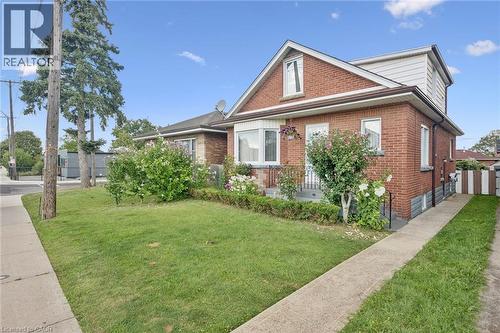 1873 Main Street E, Hamilton, ON - Outdoor